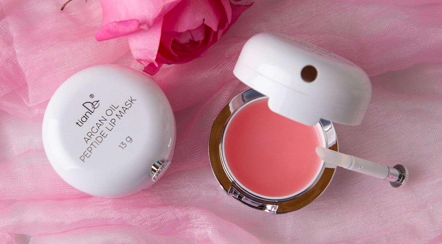 маска за устни