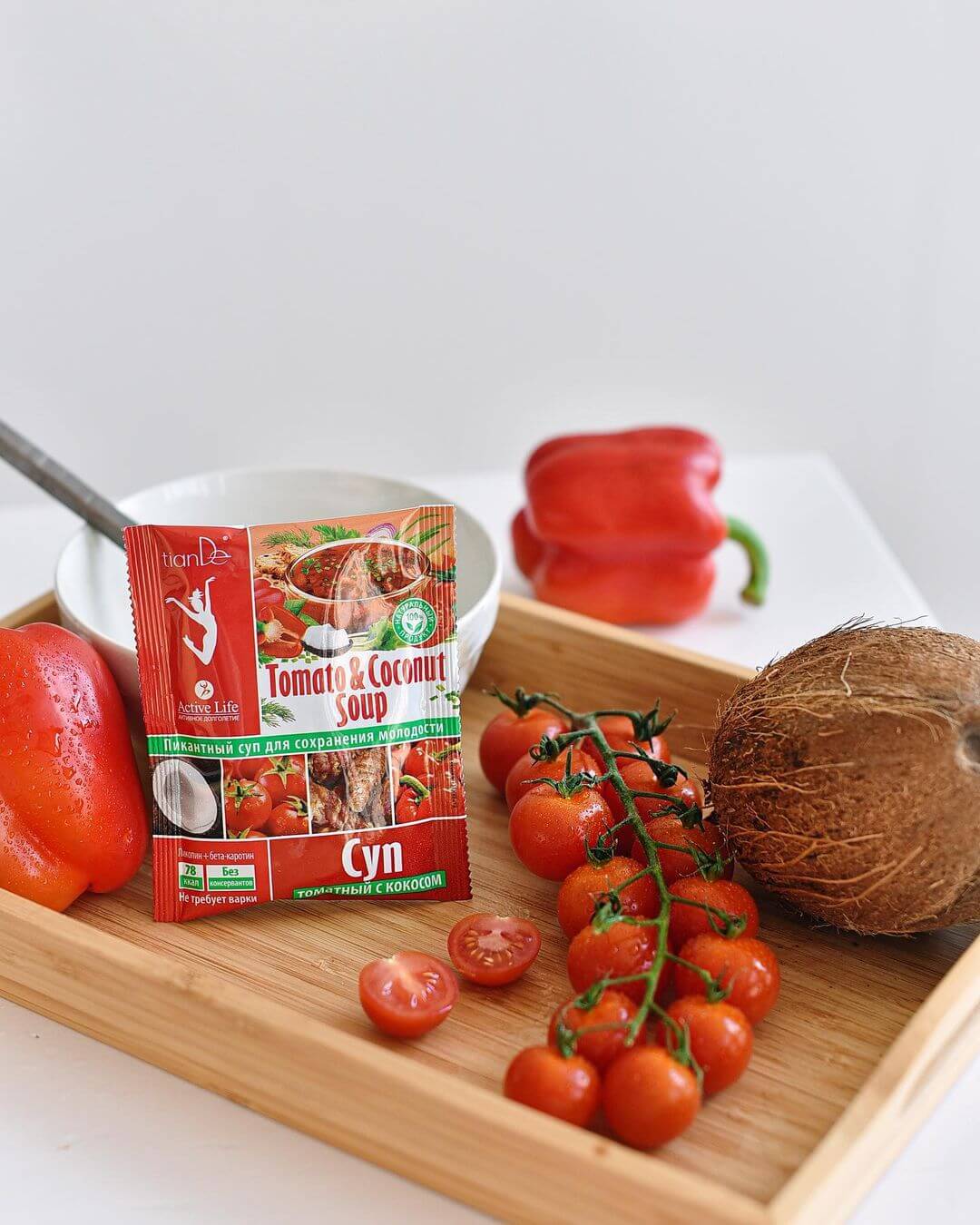 доматена супа с кокос