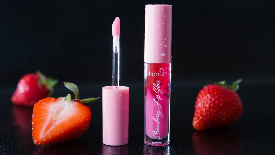 гланц за устни